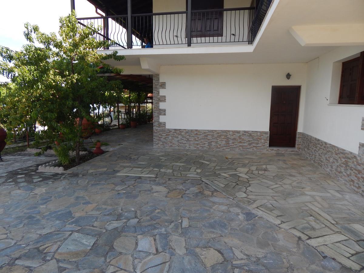 Ktena Apartments Platanias  Eksteriør billede