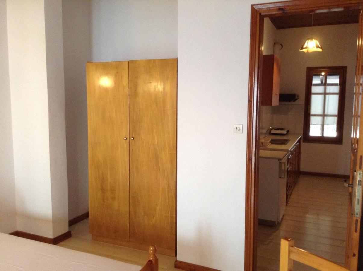 Ktena Apartments Platanias  Eksteriør billede
