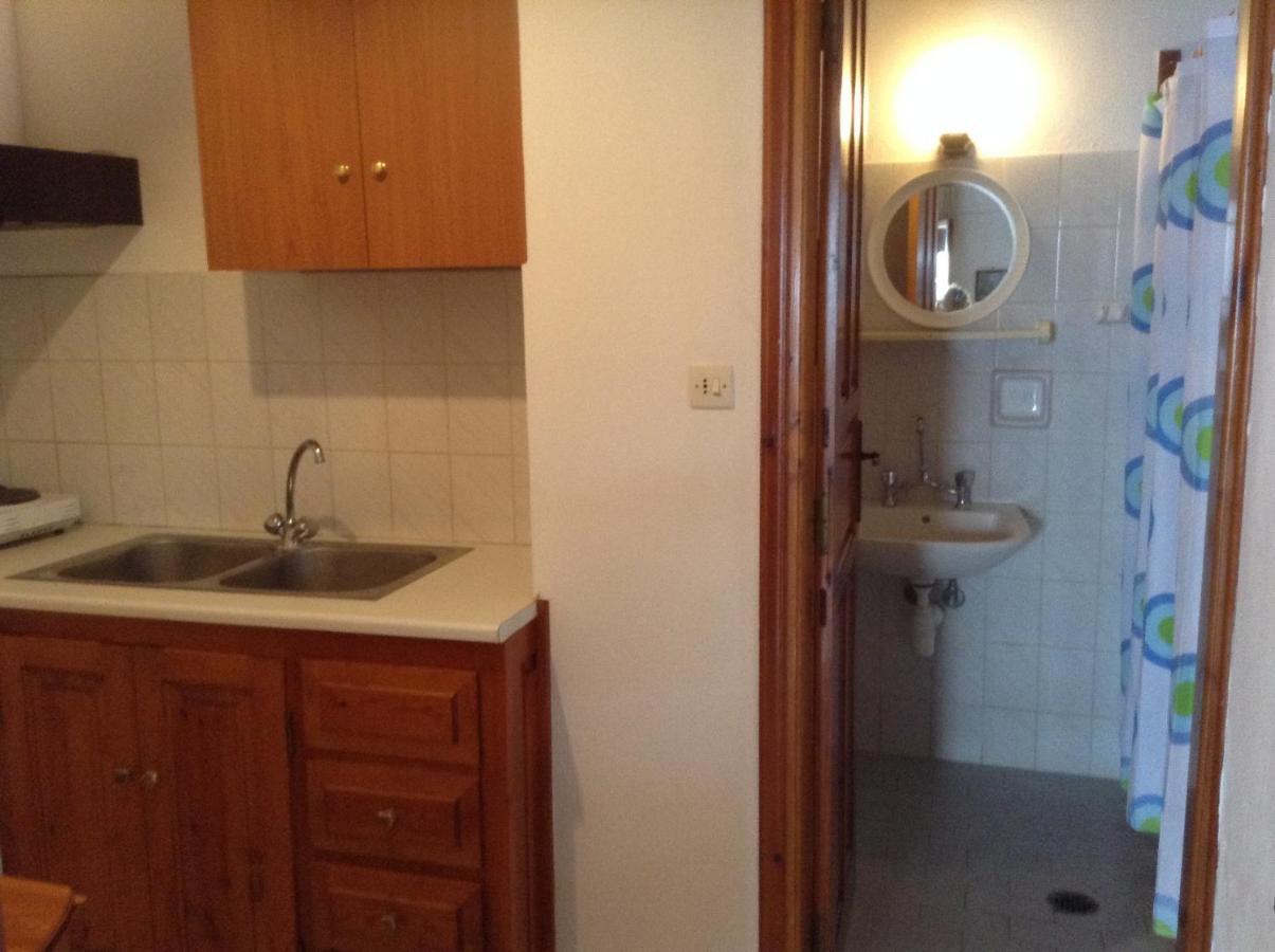 Ktena Apartments Platanias  Eksteriør billede